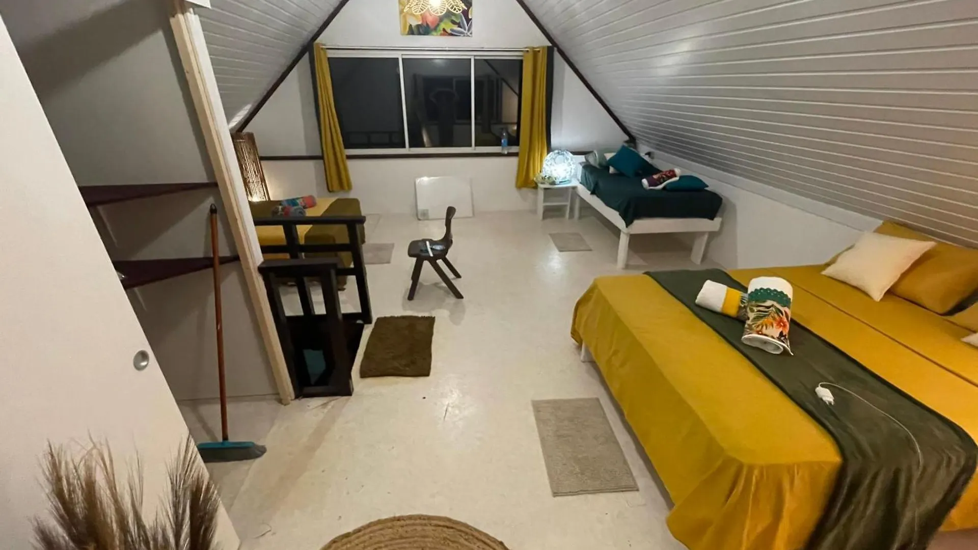 Fare Ahonu Beach House Mahina