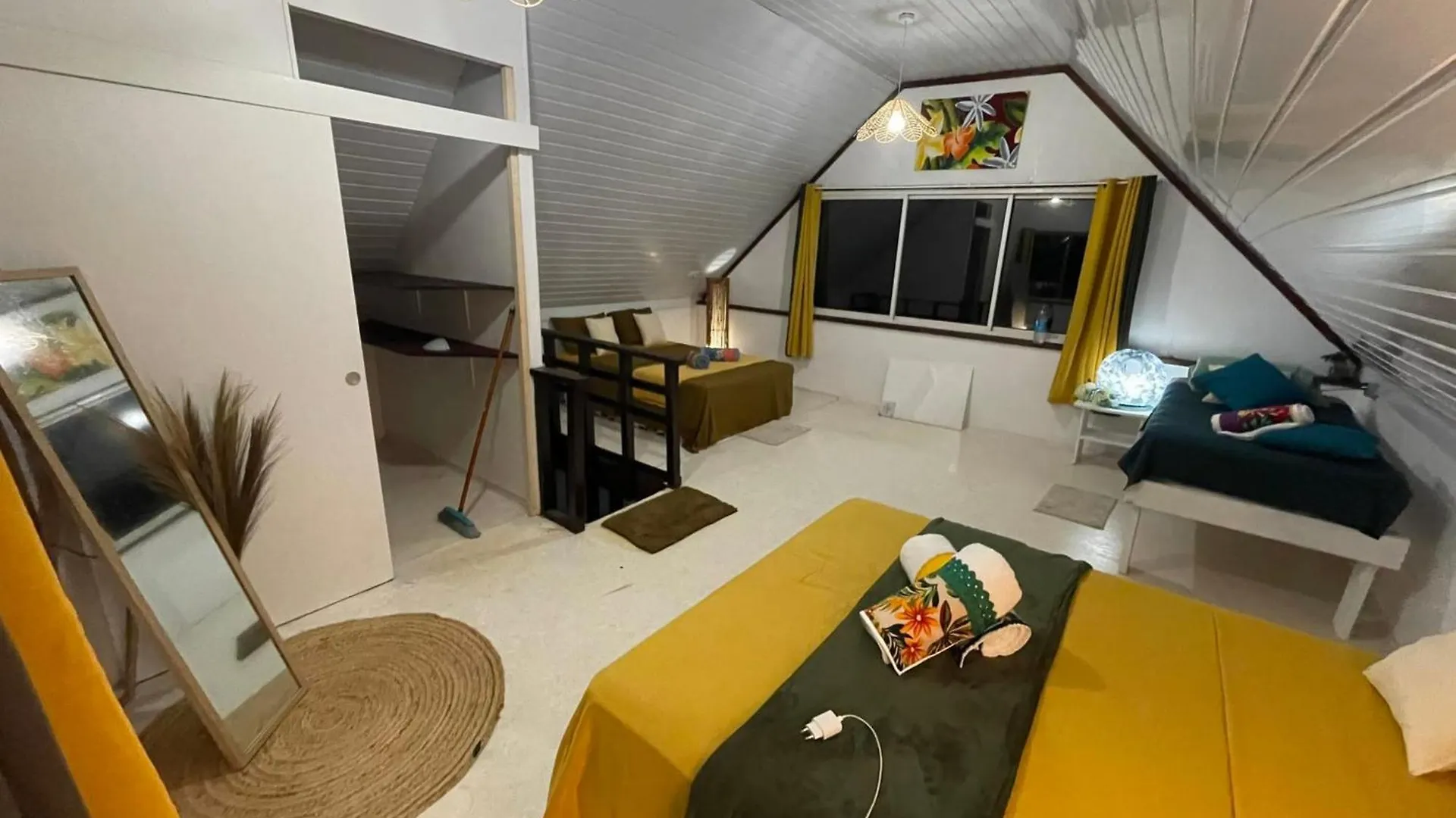 Fare Ahonu Beach House Mahina